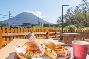 石窯パンマルシェHARU