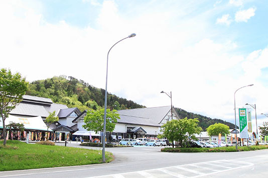 道の駅いいで　めざみの里観光物産館