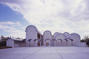 富岡市立美術博物館・福沢一郎記念美術館