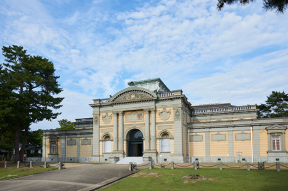 奈良国立博物館