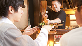 焼き鳥居酒屋（東京都新宿区）でキャッシュレス決済を導入