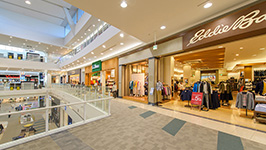 駅前再開発でオープンした都市型複合モール