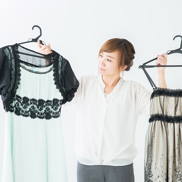 同級生の中で輝く私に 40代 50代の同窓会コーデ イオンカード 暮らしのマネーサイト